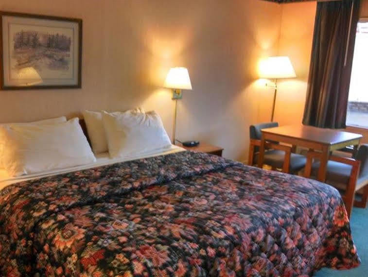 Americas Best Value Inn Marion Nc Exterior photo